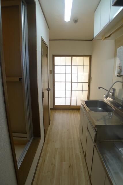 第二サフランハイツ 玄関