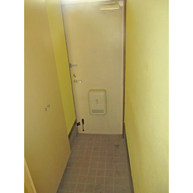 横浜市港南区日野南５丁目住宅 玄関