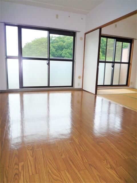 エクセレントコート　三枝木 リビング