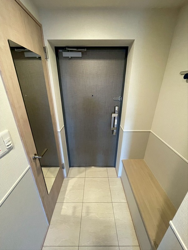 LUXENA＋PAWS藤沢 玄関