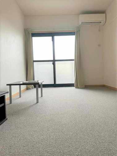 レオパレスファルケ リビング