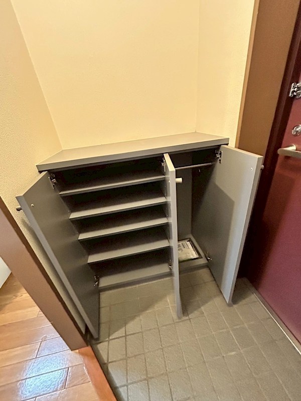 マンション妻田 玄関