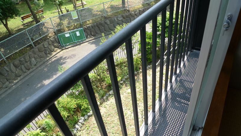 御所ヶ丘アパート ベランダ