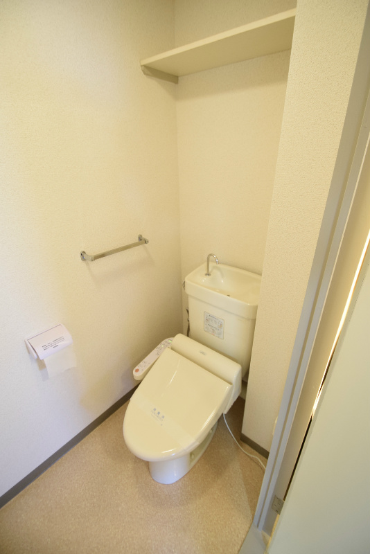 パレスオダワラ 玄関