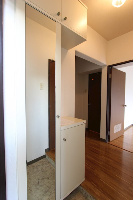 マリナスパジオ 玄関