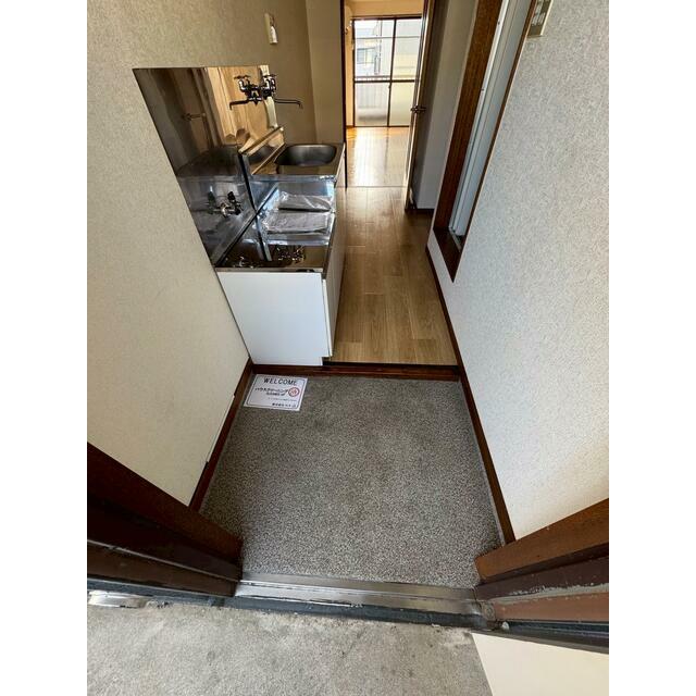 ハウスポートナルセ 玄関