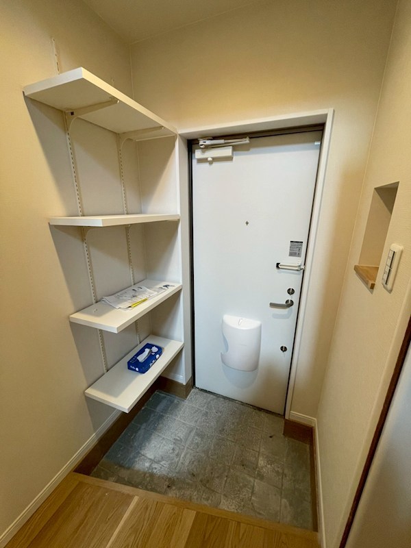 ラフィナコスタ 玄関