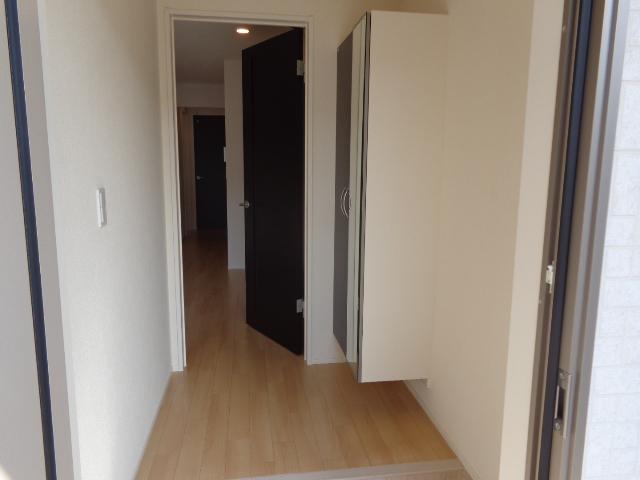 メゾン　ラ　ティーダ（maison la teada） 玄関