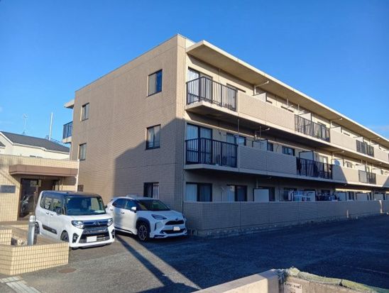 ロイヤルコート寒川 308号室 外観