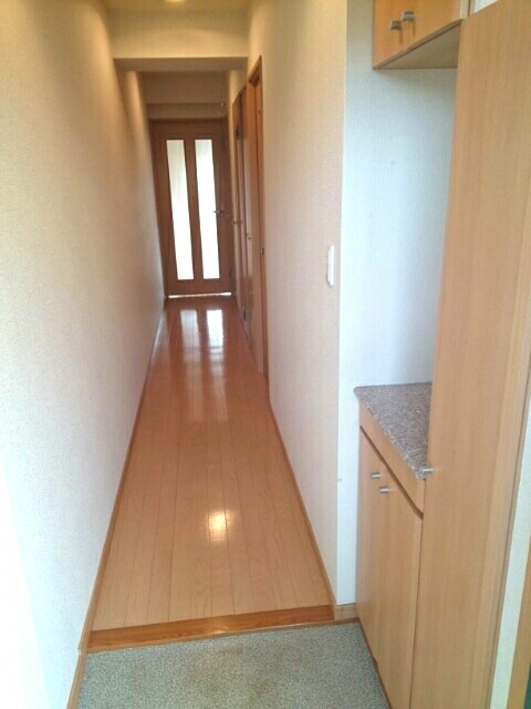 アル　フィオーレ 玄関