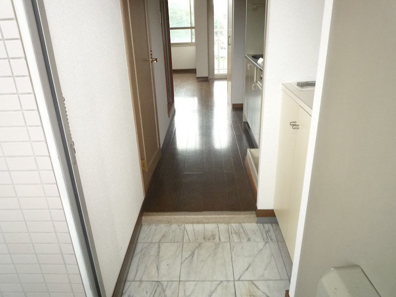 シャロン本厚木 玄関