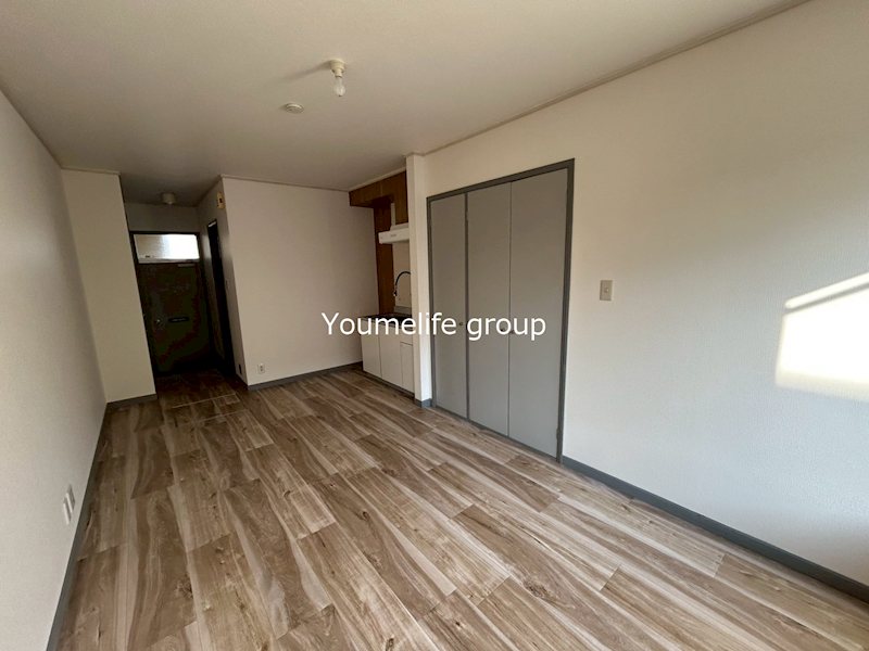 アーネスト・アツギ ベッドルーム