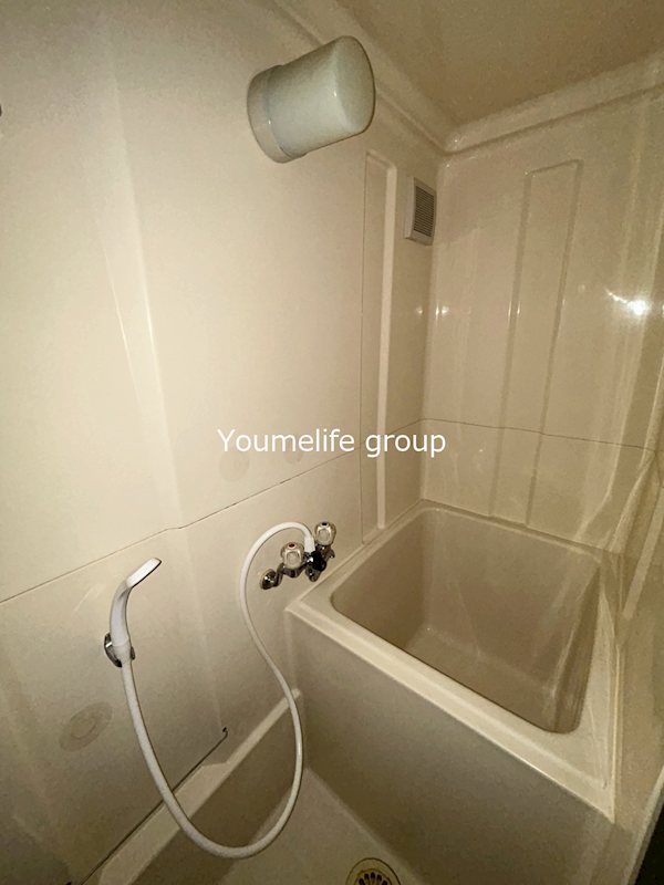 アーネスト・アツギ 風呂画像