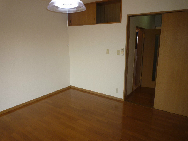 バロン  リビング