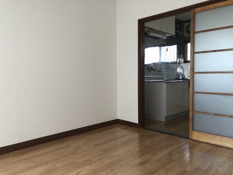 コーポラスエイト リビング