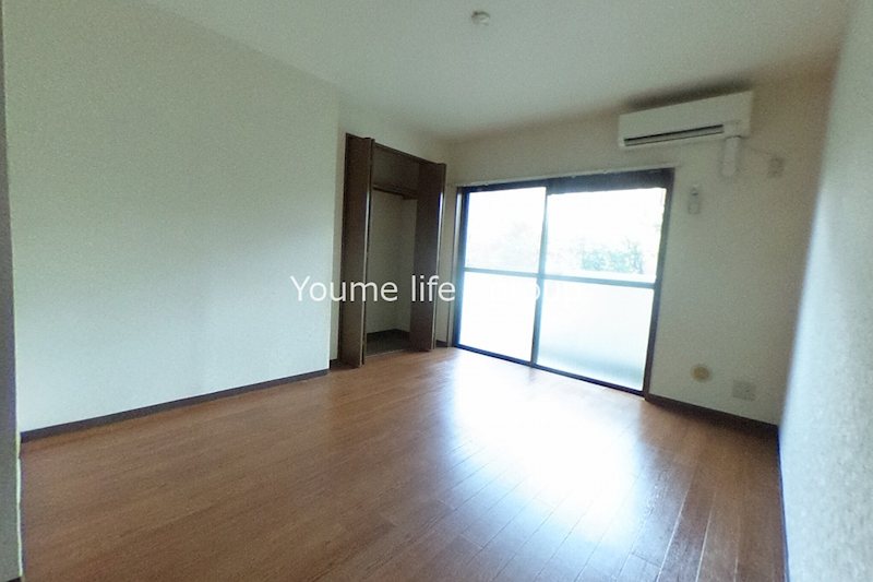 フラットハガ リビング