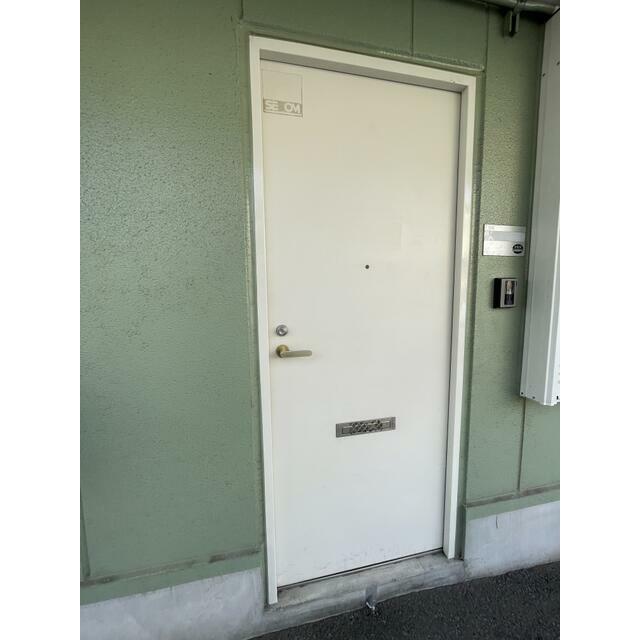 下の根グレイワンミニ 玄関