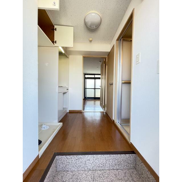 レジデンスジュネス 玄関