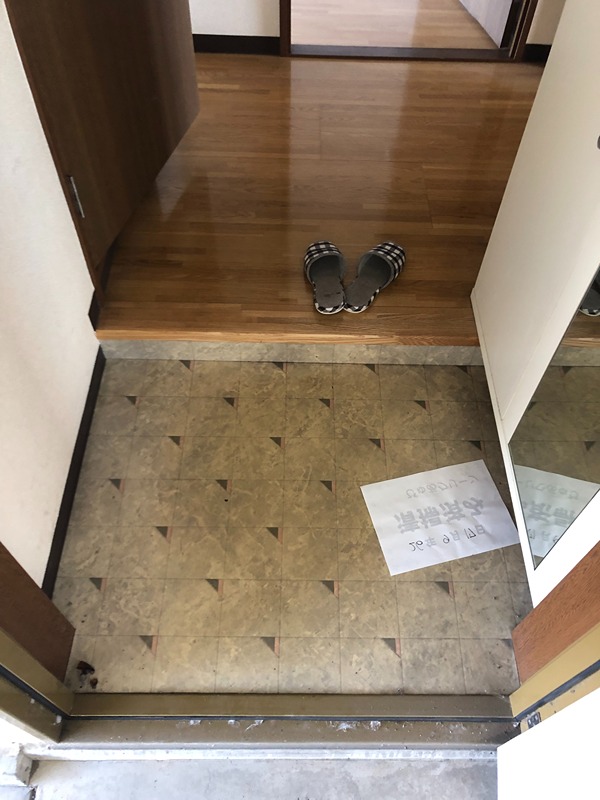 エクレール西湘 玄関