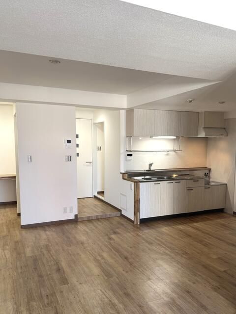 星和平塚宝町ハイツ リビング