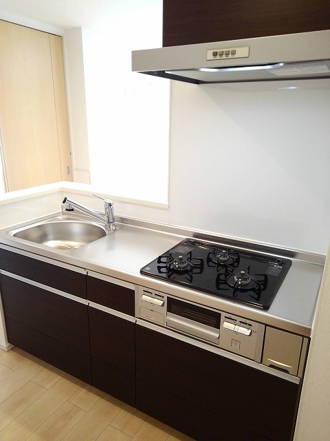 アゼリアヒルズ湘南台Ａ キッチン