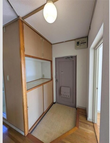 興津ハイツ 玄関