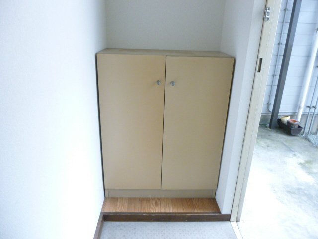 クローバーハイツB 玄関