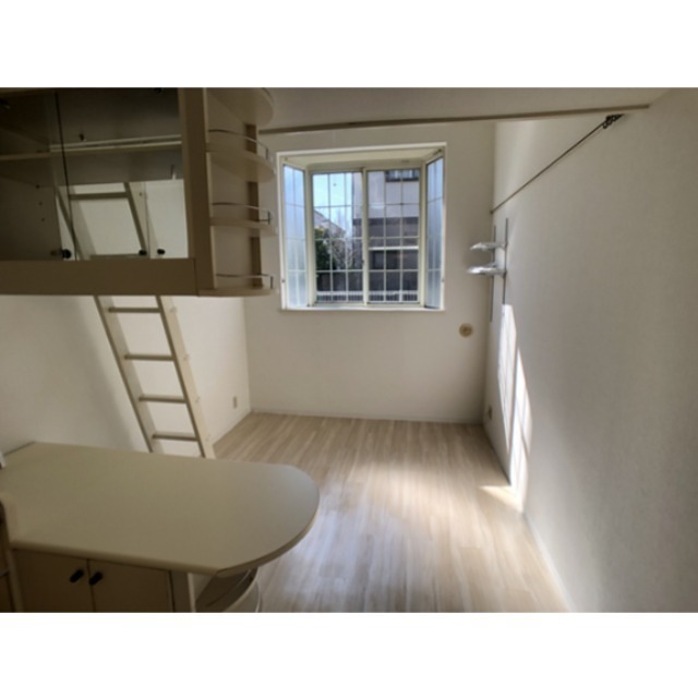 リファレンス愛甲石田  リビング