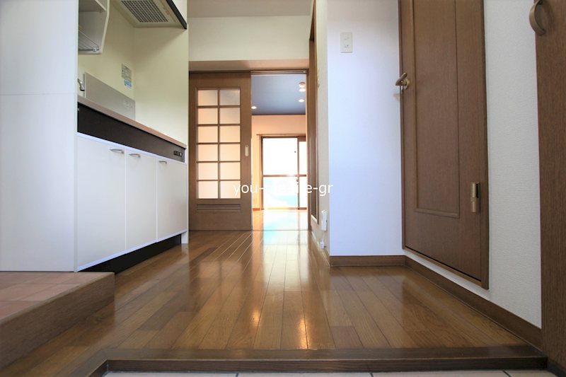 セレッソ　クエスタ湘南 玄関