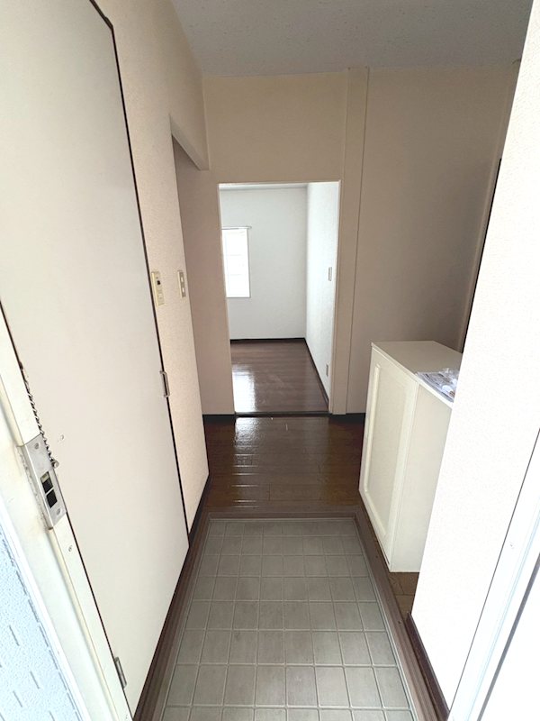 ファーストライフ板戸Ⅰ 玄関