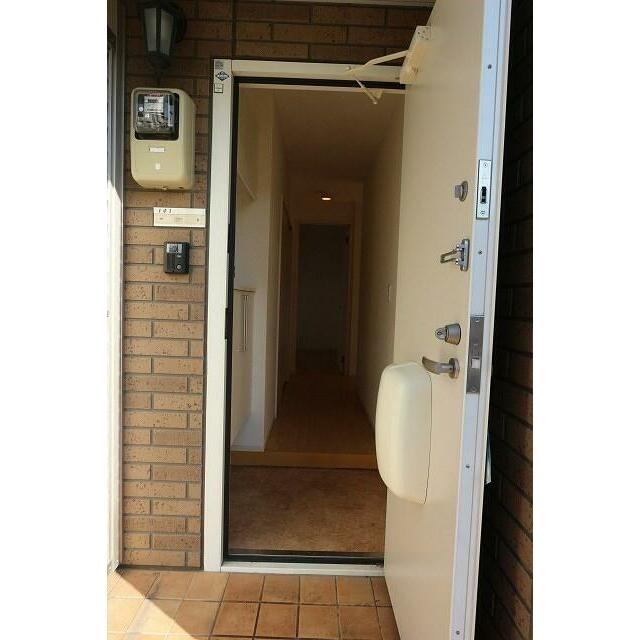 ユイット・アンⅡ 玄関