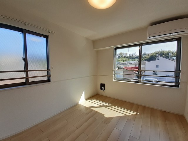 エテルノ　プラシード リビング