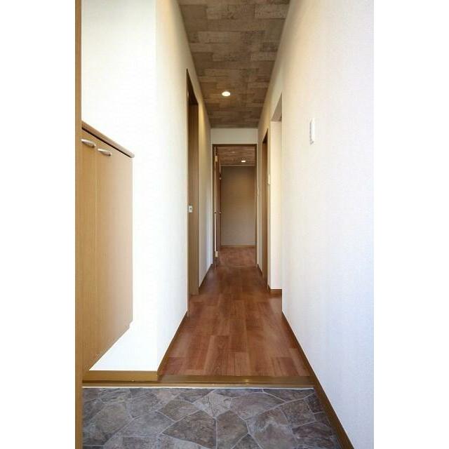 ナナコート 玄関