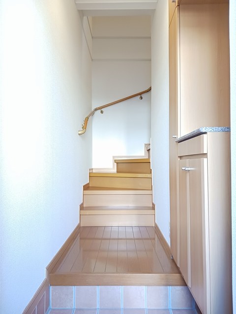 パイン　リーフ　コムロ 玄関