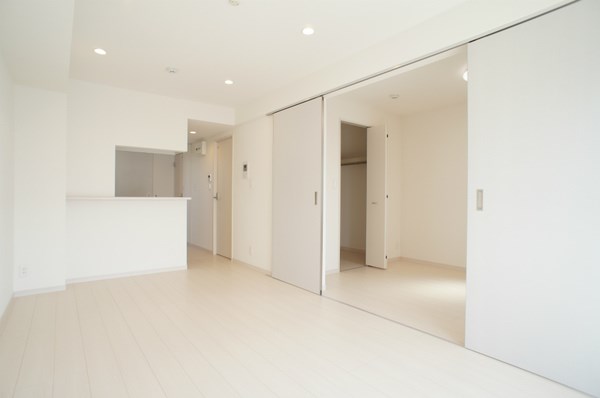 リブリ・アガイティーラ リビング