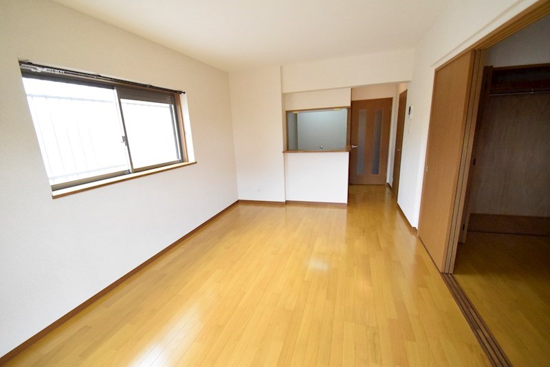 サン・パーシモン リビング