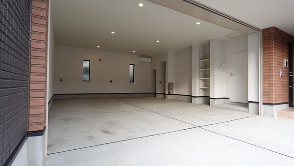 パインズガレージ その他外観1