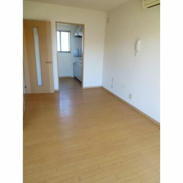 ＫＨハイツ リビング