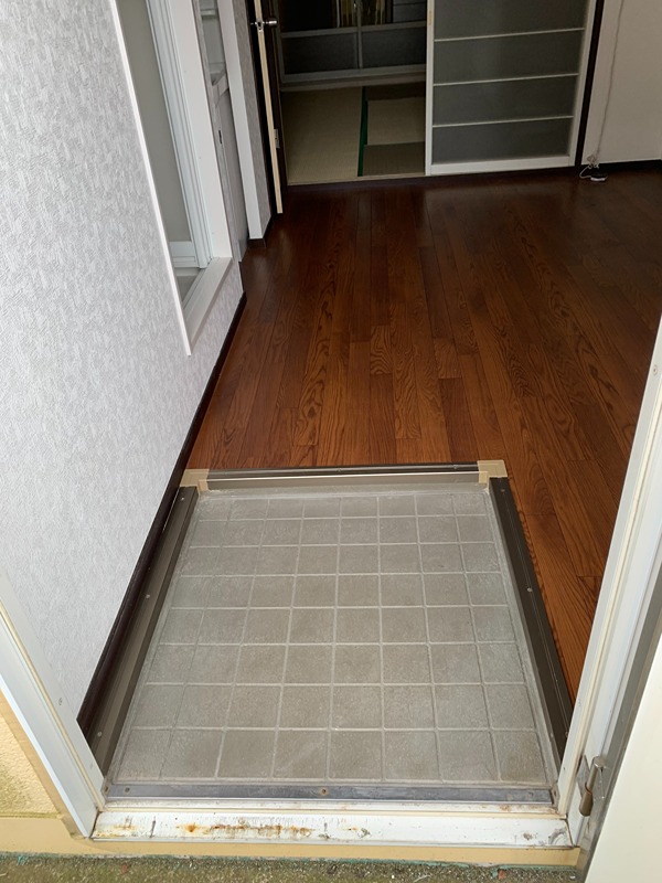 乙幸ハウス 玄関