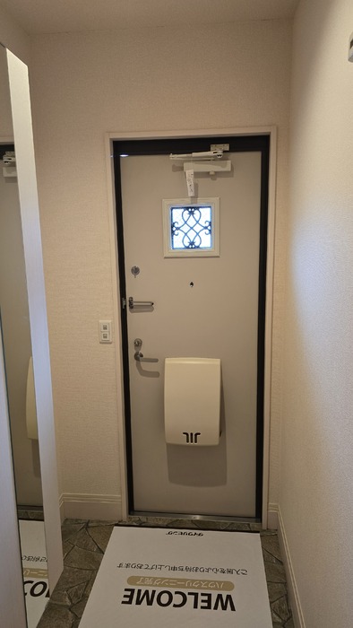 クレール湘南台Ⅲ　A 玄関