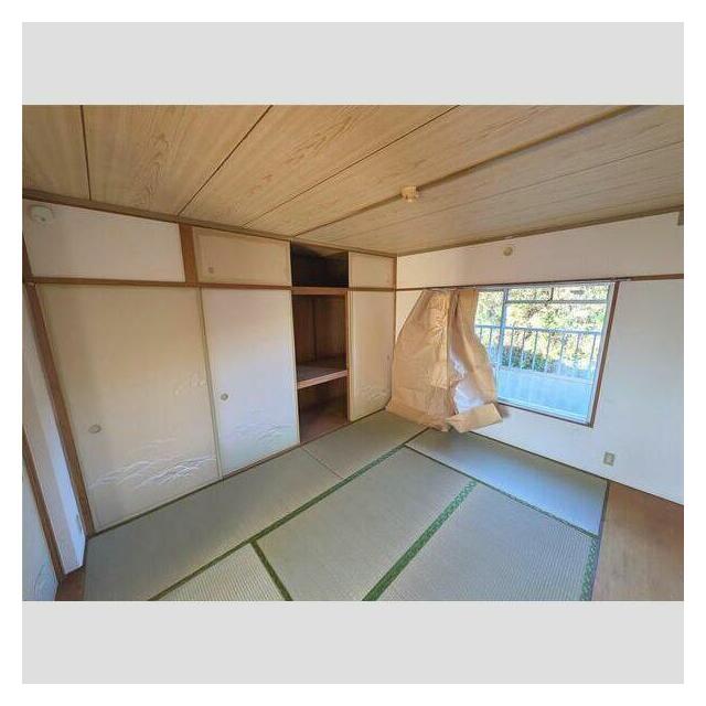 興津ハイツ ベッドルーム