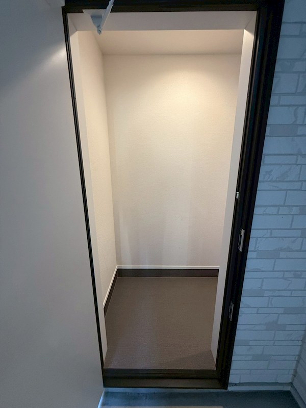 Ｆｏｒｅｓｉｇｈｔ　Ｉｎｎ南矢名 玄関