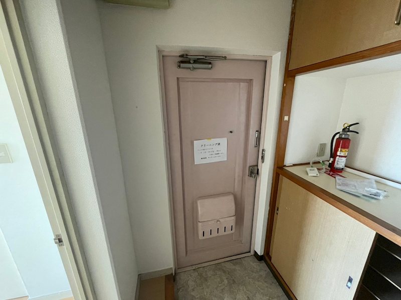 興津ハイツ 玄関