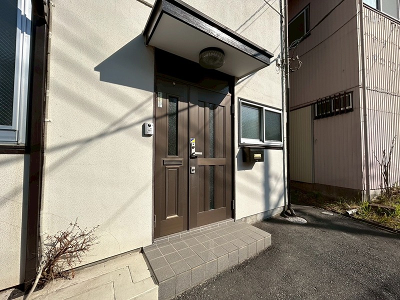 今井梶原貸家 玄関