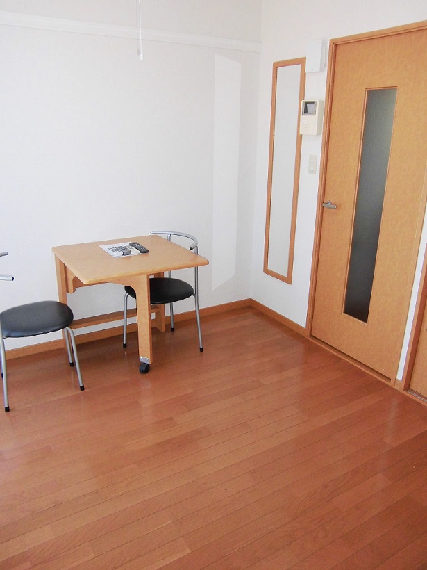 レオパレス東戸塚クリエ ベッドルーム