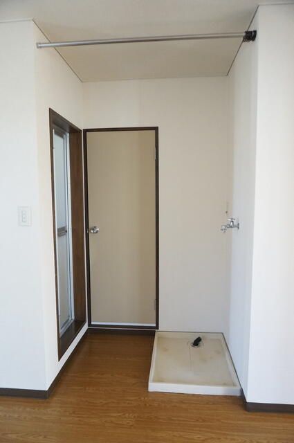 サンビラージュＤ 玄関