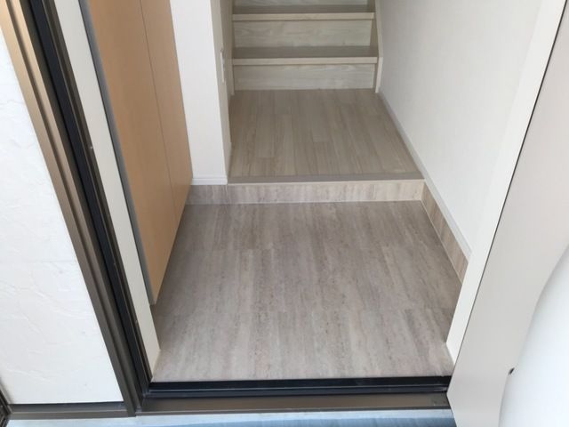 ファミーユＦＫ 玄関