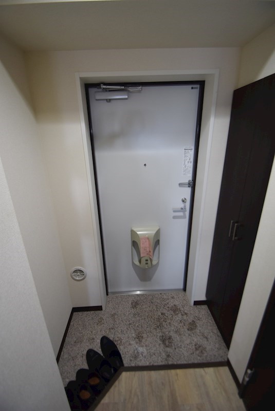 プライム伊勢原プレイス 玄関