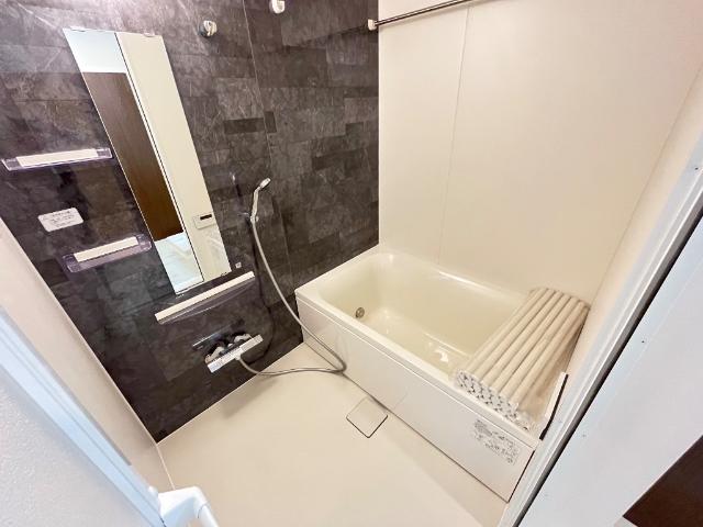 厚木市恩名新築ガレージハウス 風呂画像