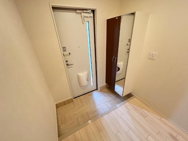 厚木市恩名新築ガレージハウス 玄関